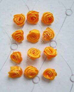 Розы из атласной ленты, 13-15 мм, цвета в ассортименте - желтый темный